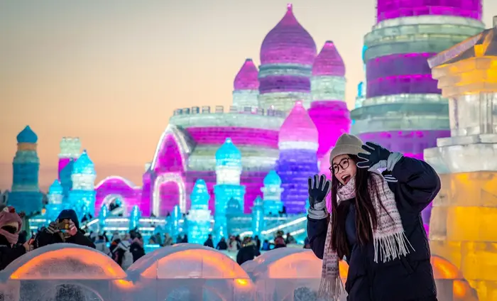 Tham quan đèn lồng băng